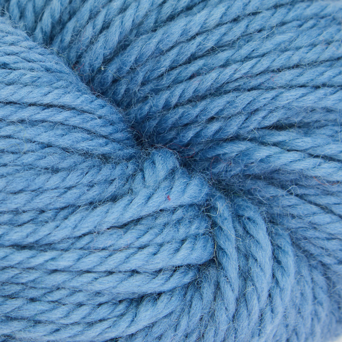 Oxford - VJ Solid Worsted Yarn - Clueless Blue 4 oz. skein (approx. 131 yds)