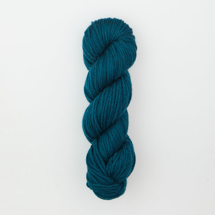 Oxford - VJ Solid Worsted Yarn - Opening Night 4 oz. skein (approx. 131 yds)