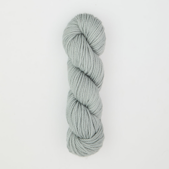 Oxford - VJ Solid Worsted Yarn - Silver Fox 4 oz. skein (approx. 131 yds)