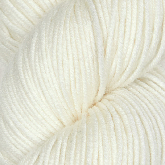 Symfonie Hand Dyed Yarns - Viva - Superwash Merino DK - Jasmine