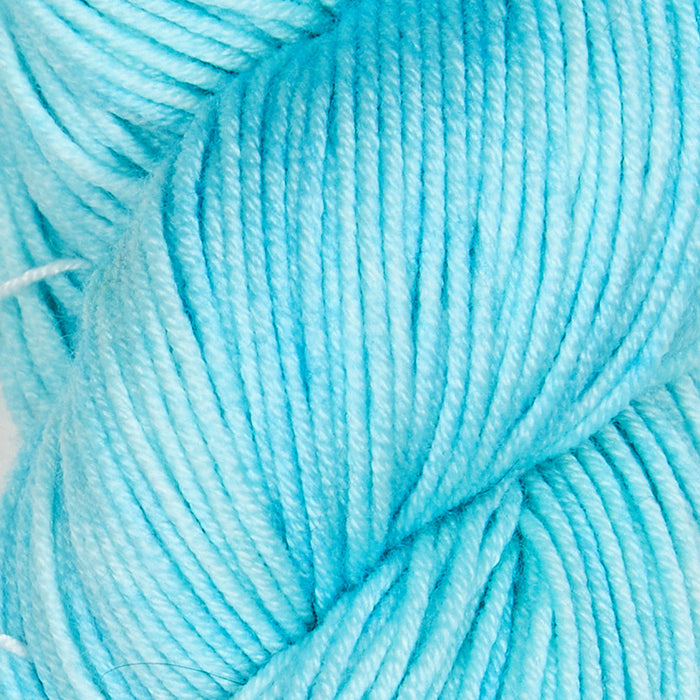 Symfonie Hand Dyed Yarns - Viva - Superwash Merino DK - Aqua Ice
