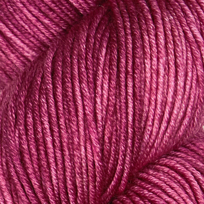 Symfonie Hand Dyed Yarns - Viva - Superwash Merino DK - Dusty Rose
