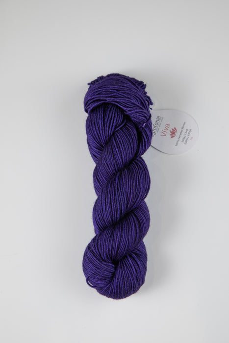 Symfonie Hand Dyed Yarns - Viva - Superwash Merino DK - Java Plum