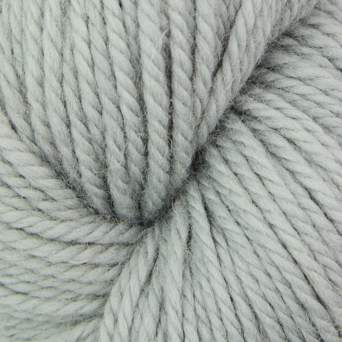 Oxford - VJ Solid Worsted Yarn - Silver Fox 4 oz. skein (approx. 131 yds)
