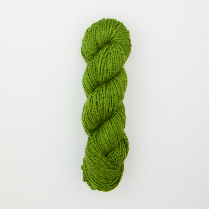 Oxford - VJ Solid Worsted Yarn - Whirled Peas 4 oz. skein (approx. 131 yds)