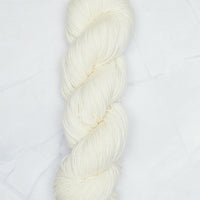 Symfonie Hand Dyed Yarns - Viva - Superwash Merino DK - Jasmine