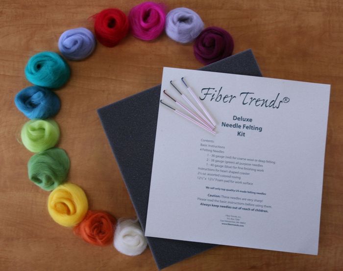 Fiber Trends - Needle Felting Deluxe Kit - **NOT ELIGIBLE FOR FREE SHIPPING**